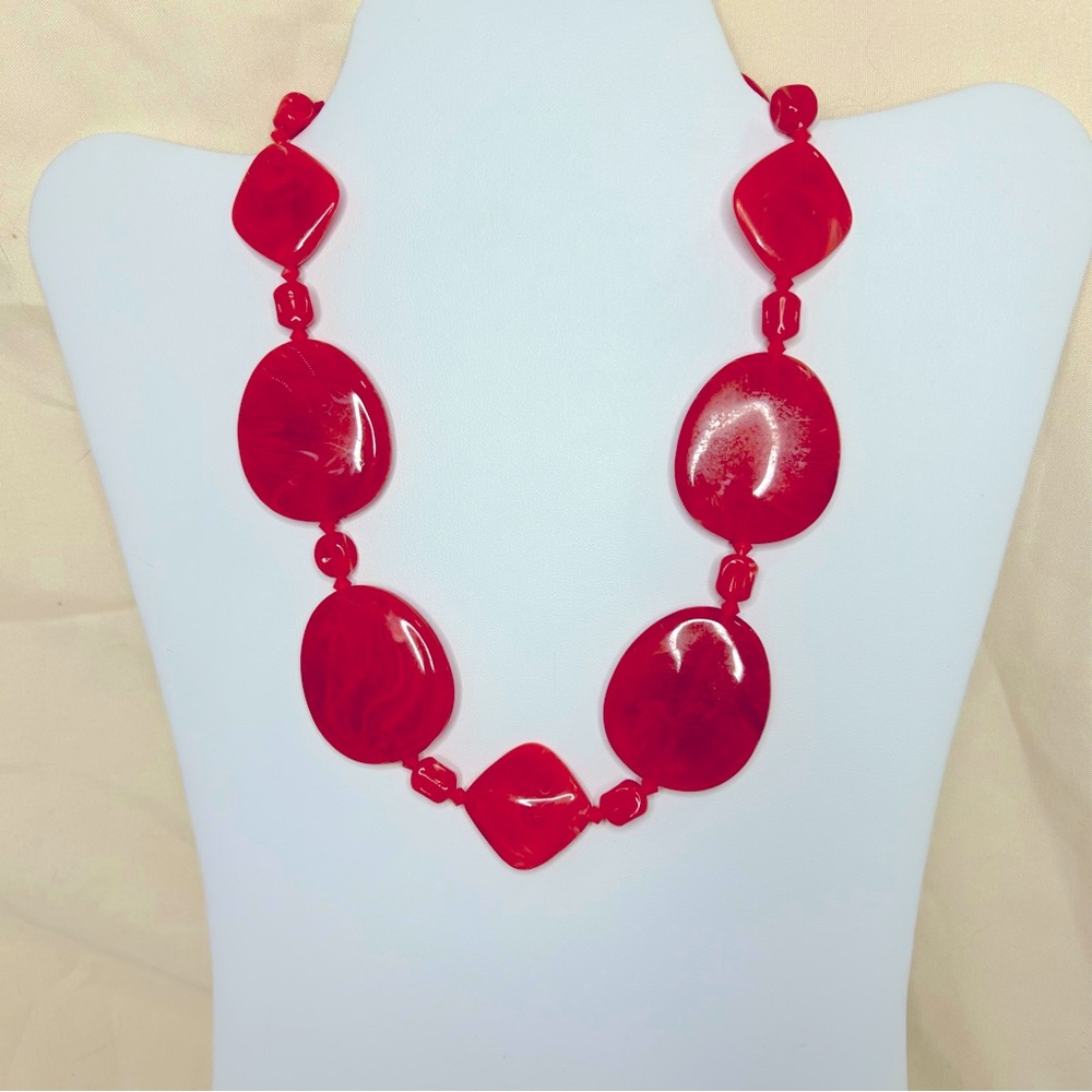 CLAIRES Red Swirl CHUNKY Beaded Necklace BOLD Statement RED